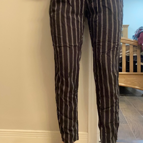 Pin striped dress pants - Picture 3 of 3